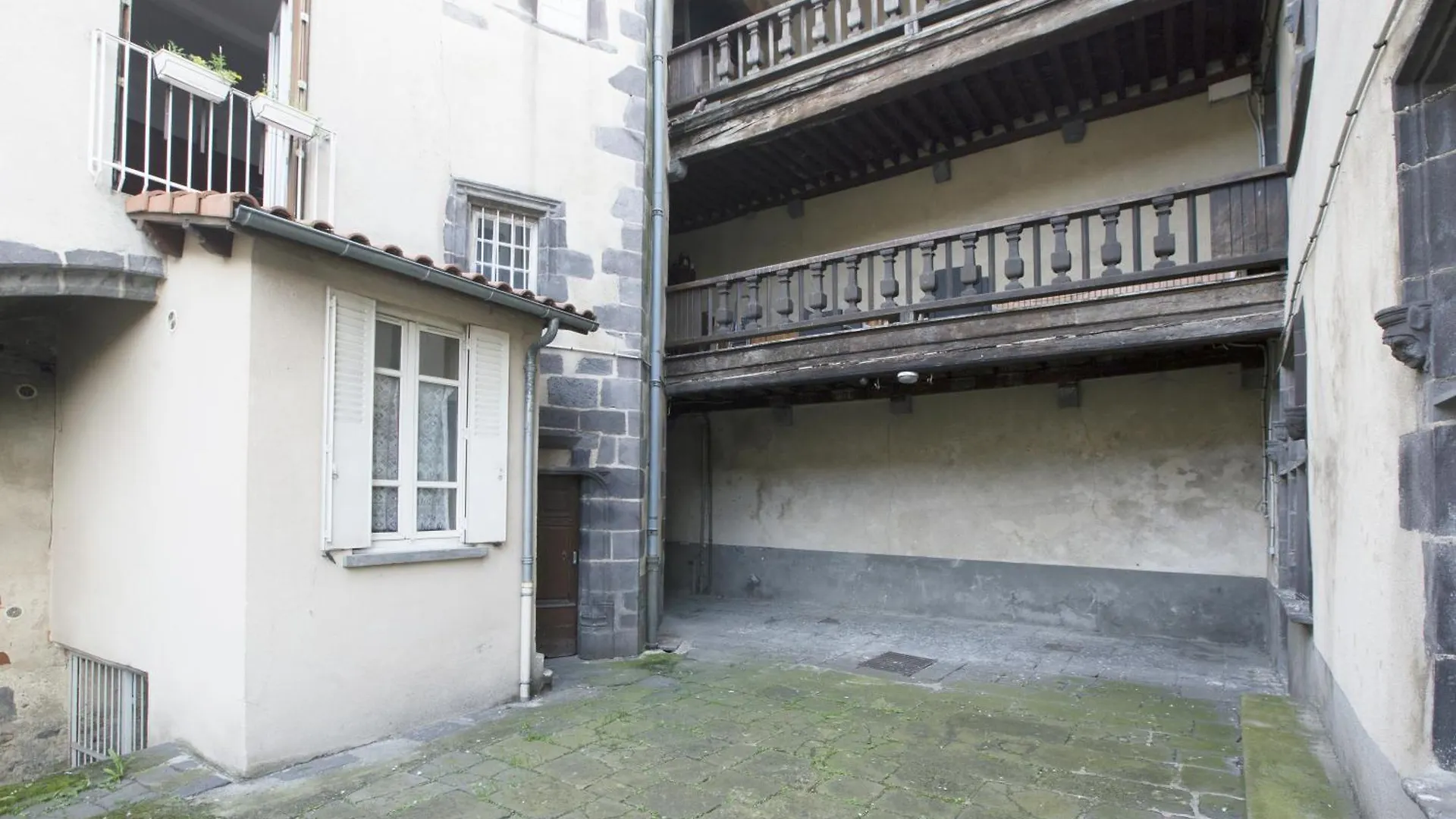 Le Medieval Apartment Clermont-Ferrand